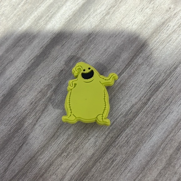 1 croc pin - Picture 2 of 3